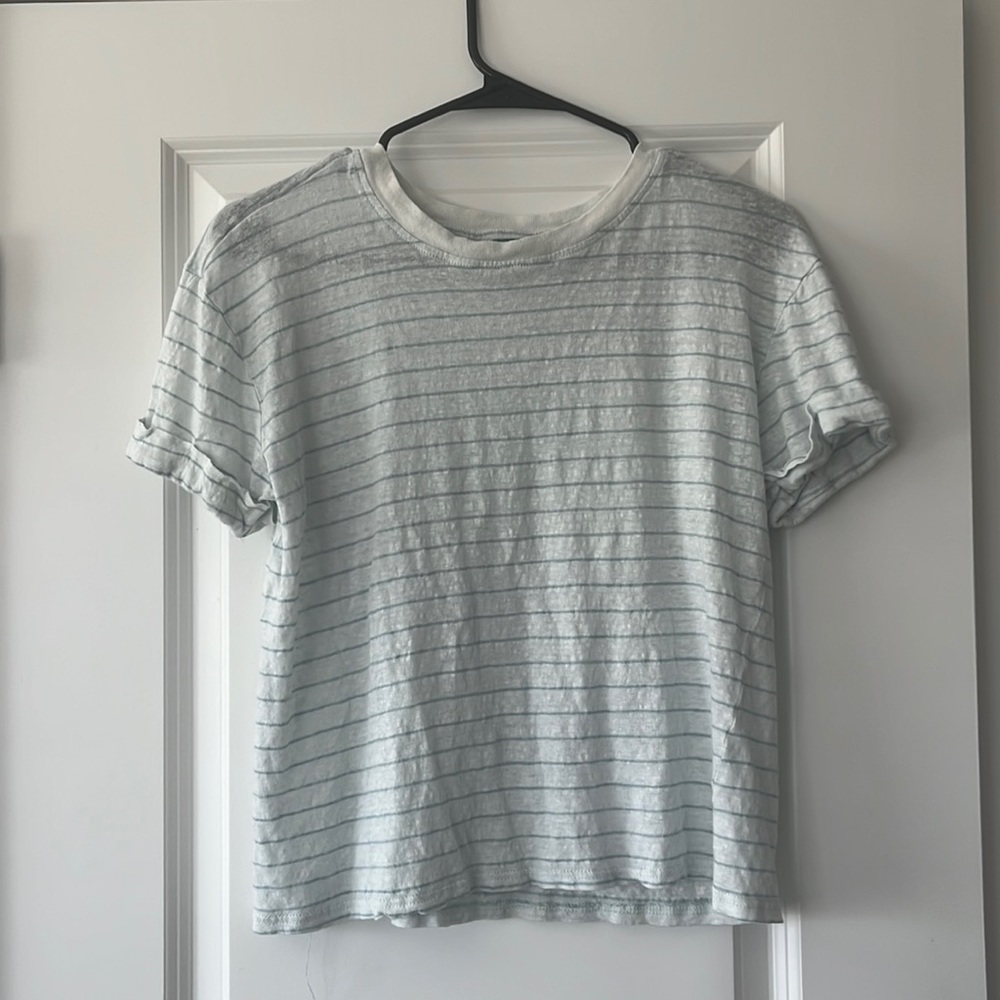 Size XS turquoise dip t-shirt